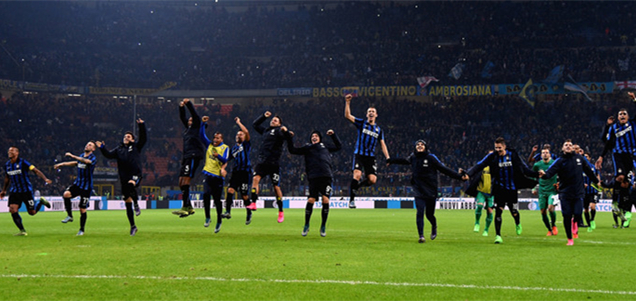 美记：鲍尔默对快船这帮人有种疯狂的执念，他们不会彻底重建（美记者：鲍尔默痴迷这批快船球员，球队无意推倒重来）