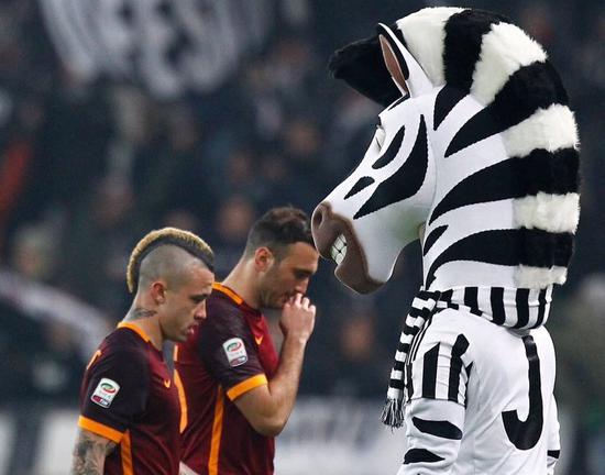 高清：英超利物浦1-1 萨拉赫替补登场维尔茨造乌龙（高清：英超利物浦1-1战平 萨拉赫替补出场维尔茨制造乌龙）