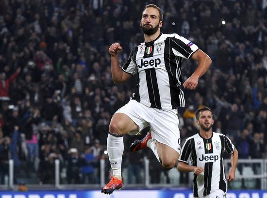 17年前的今天阿森纳战胜曼联，纳斯里踢出生涯最佳一战（17年前今日，阿森纳击败曼联，纳斯里奉献巅峰一战）