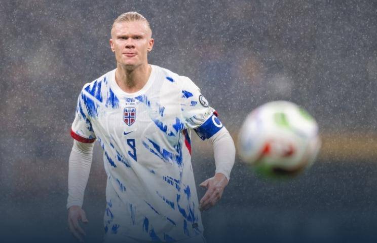 半场：国米1-0科莫，恩里克长驱直入助攻劳塔罗破门（半场战报：国米1-0领先科莫，恩里克奔袭助攻劳塔罗建功）