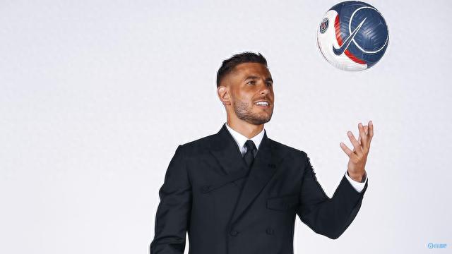 记者：恩昆库在冬窗的未来值得关注；米兰会和经纪人谈莱万（记者称冬窗恩昆库动向值得关注，米兰将与莱万经纪人会面）